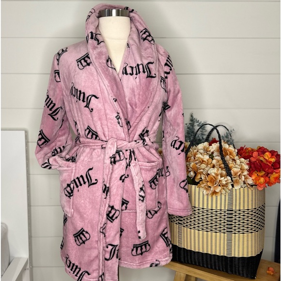 Juicy Couture Other - Juicy couture velour pink mauve lavender robe lush luxe intimate gift